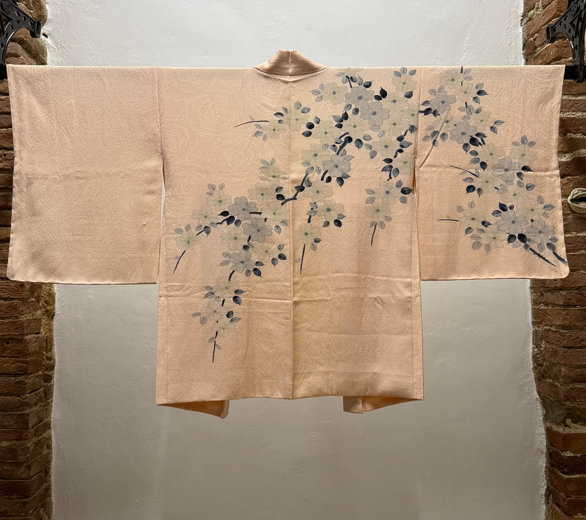 Rosa chiaro con fiori