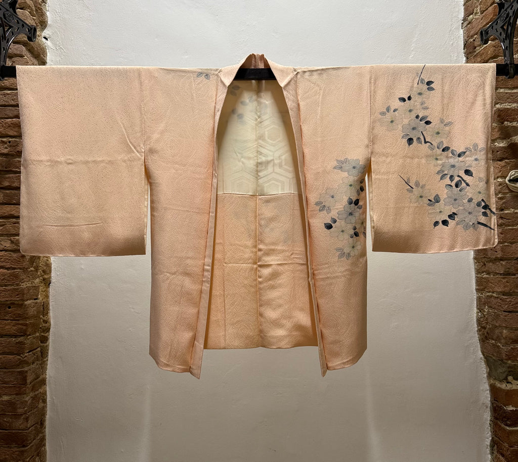Rosa chiaro con fiori