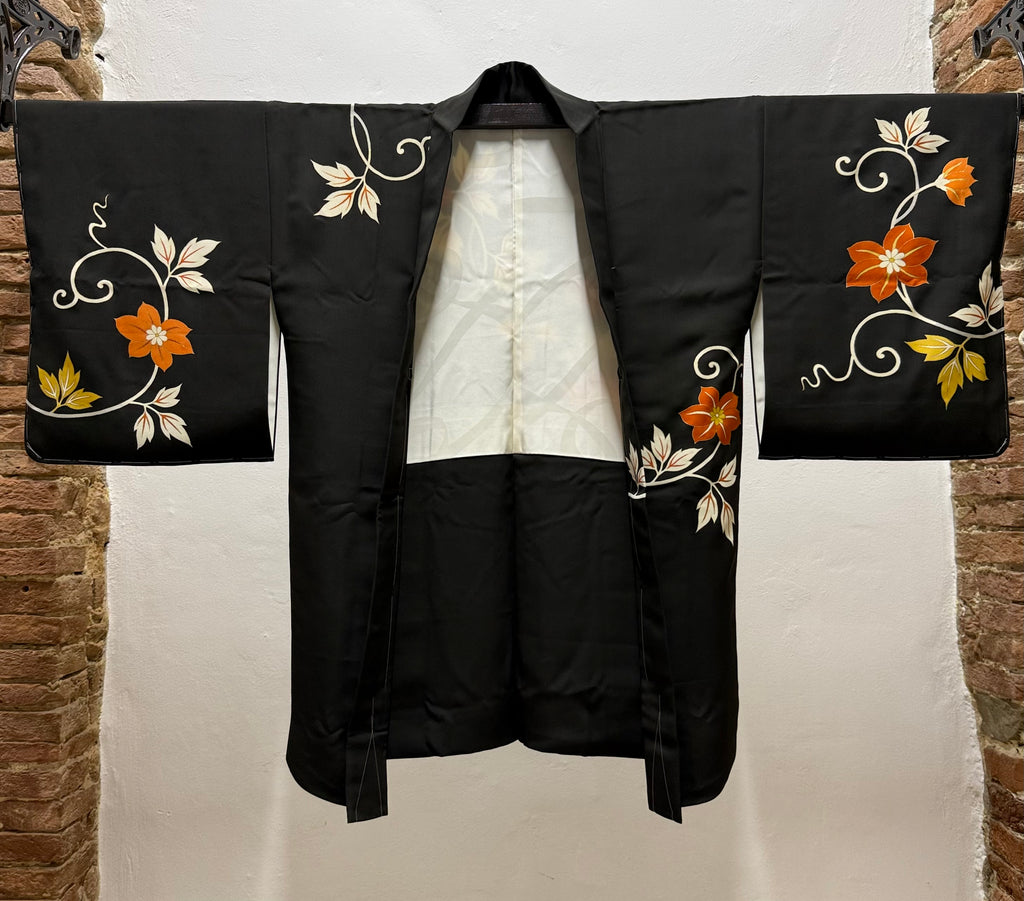 Nero con fiori
