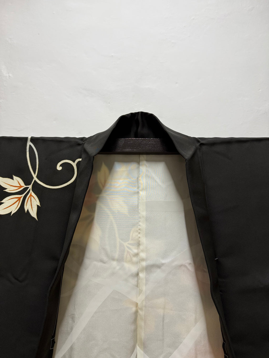 Nero con fiori